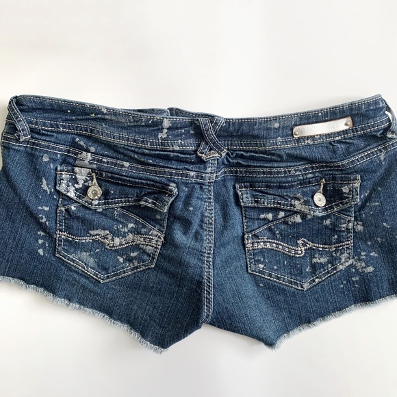 •ALMOST FAMOUS• Size 13 Distressed jean shorts - Picture 4 of 7